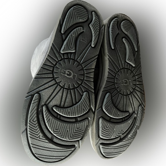 Uggs women’s 7 - Picture 4 of 4